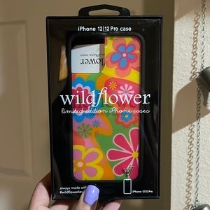 NWT Urban Outfitters Wildflower Phone Case iPhone 12 & 12 Pro